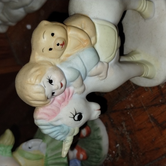 A unicorn porcelain - Picture 2 of 5